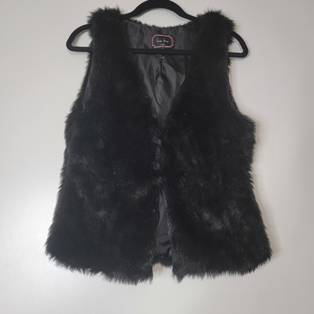 LOVE Tree Faux Fur Cozy Black Vest Women's Soft size Midium - Picture 3 of 11